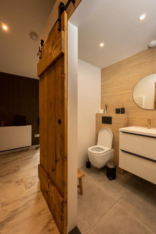 Zen-Bungalow No 4 Met Sauna En Hottub Rheezerveen Exteriér fotografie